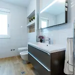 Gorgeous In With Sauna Semesterbostad *