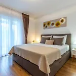 Gorgeous In With Sauna Semesterbostad