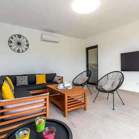 Gorgeous In Dicmo With Sauna Dicmo