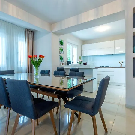 Gorgeous In Dicmo With Sauna Dicmo