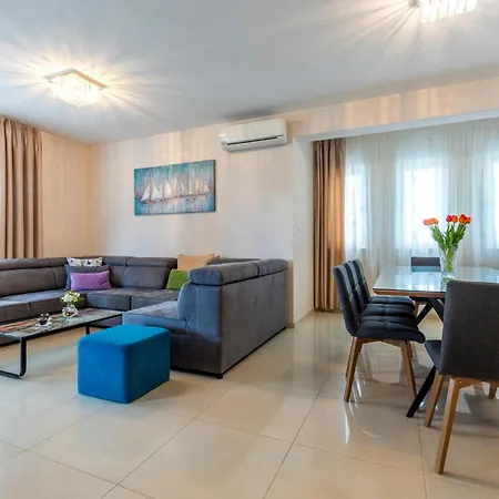 Holiday home Lovely In Dicmo With Wifi Vojkovici