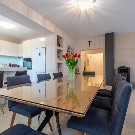 Gorgeous In Dicmo With Sauna Hébergement de vacances *